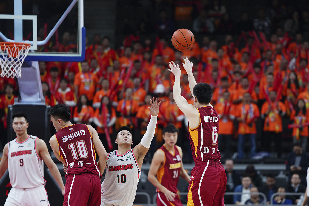 三分炮火:北京队三分球投中42%,火力全开!的简单介绍 三分炮火:北京队三分球投中42%,火力全开!的简单介绍