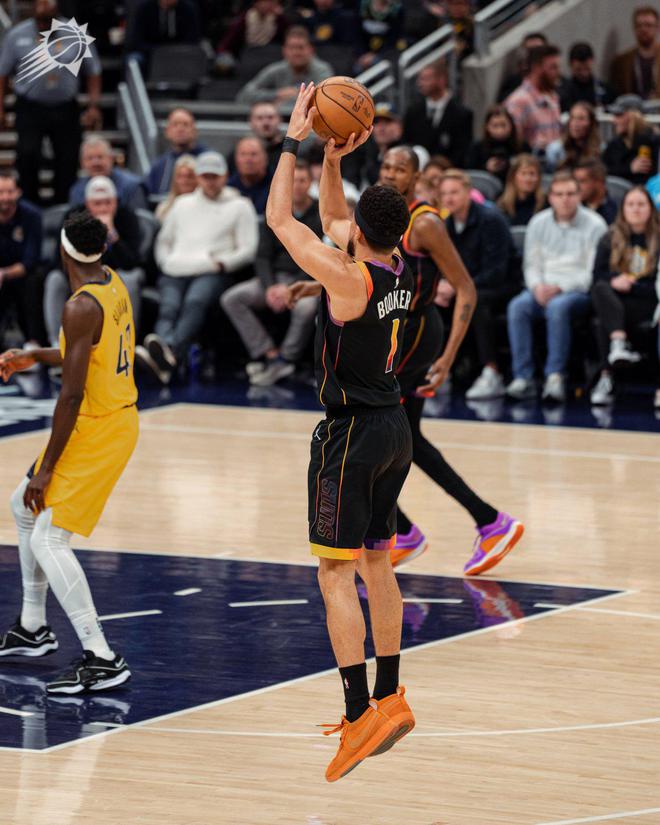 xingkong.com-绝杀神投：球场上难以复制的高难度投篮的简单介绍